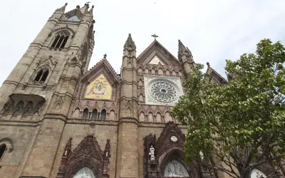 Visita de los Siete Templos en Jueves Santo: Tradición Católica que Acompaña a Jesús