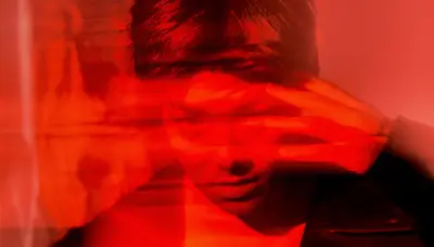 ZELO, rapero del K-Pop, lanza 'COLA COMIGO' con ritmos latinos para 2026