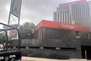 Alarma por incendio en sótano de edificio en la CDMX