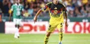 América vence al León con polémico penal y asegura su lugar en Liguilla