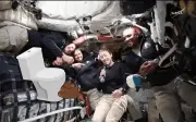 Artemis II: Astronautas resuelven falla en inodoro espacial durante misión lunar
