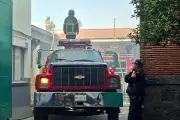 Atienden incendio de fábrica en Azcapotzalco, CDMX