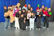 Avenue Q Llega a Monterrey con Humor Irreverente y Sátira Adulta