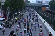 Brugada inaugura ciclovía Gran Tenochtitlán en Calzada de Tlalpan con rodada masiva
