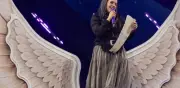 Camila Fernández sorprendida por su familia en emotivo episodio de Juego de Voces 2026