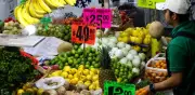 Canasta alimentaria se dispara: mexicanos requieren 4,940 pesos mensuales para subsistir