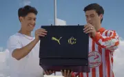 Chivas de Guadalajara se despide de Puma con jersey conmemorativo