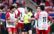 Comisión respalda a Katia García tras polémica en Chivas vs Xolos