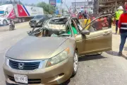 Desprendimiento de Concreto en Carretera Impacta a Conductor en Nuevo León