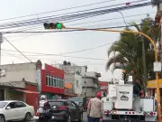 Ecatepec refuerza mantenimiento de semáforos para mejorar movilidad y seguridad vial