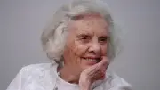 Elena Poniatowska expone su legado literario y periodístico en el Museo del Estanquillo