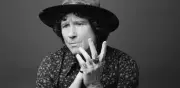 Enrique Bunbury reflexiona sobre la bancarrota espiritual en su nuevo álbum 'De un siglo anterior'