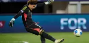 Error de 'Memo' Ochoa elimina a su equipo de la Copa de Chipre previo al Mundial 2026