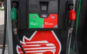 ¿Es seguro cambiar de gasolina Premium a Magna? La polémica recomendación de Sheinbaum
