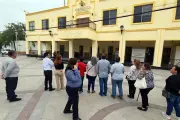Ex trabajadores exigen a Juárez indemnizaciones