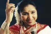 Fallece Asha Bhosle, legendaria voz de la música india, a los 91 años