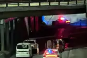 Hallan cuerpo sin vida bajo puente en zona metropolitana; investigan causas