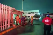 Incendio en transformador del ISSSTE en Constitución provoca evacuación y caos vial