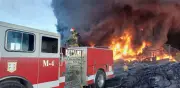 Incendio voraz en empresa de Gómez Palacio moviliza a emergencias por horas