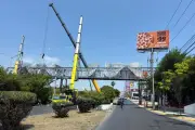 Instalación de Puente en Guadalupe Provoca Caos Vial y Protestas Vecinales