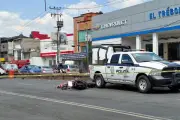 Joven motociclista fallece tras derrapar y estrellarse en vialidad de Iztapalapa