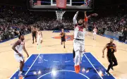 Knicks de Nueva York arrancan Playoffs de la NBA con victoria sobre Atlanta Hawks
