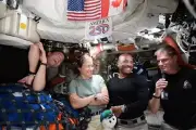 La NASA ameriza con éxito la cápsula Orión de la misión Artemis II en el Pacífico