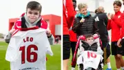 Leo, el niño con 'piel de mariposa', inspira al Sevilla FC con su lucha diaria contra el dolor