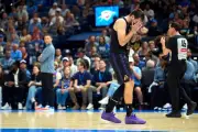 Los Lakers Sufren una Humillante Derrota Ante los Mavericks Liderados por Doncic