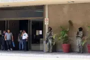Marinos resguardan Palacio de Gobierno en Culiacán por festejo