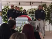 Maru Campos rinde homenaje a agentes fallecidos de la AEI en Chihuahua