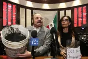 MC denuncia derrame de chapopote en San Lázaro y exige responsabilidades