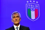 Ministro de Deportes italiano exige renuncia del presidente de la Federación de Fútbol