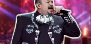 Pepe Aguilar abucheado en concierto de Peso Pluma tras críticas a corridos tumbados