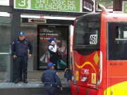 Protesta de SSC paraliza Línea 3 del Metrobús en Centro Histórico de CDMX
