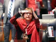 Senado debate ausencia de gobernadora de Chihuahua por caso CIA