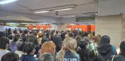 Servicio del Metro colapsa por protesta sindical: esperas de hasta 30 minutos