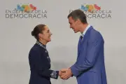 Sheinbaum celebra exitosa participación de México en cumbre progresista en España