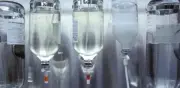 Soluciones intravenosas: Riesgos del uso no regulado en México