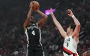 Spurs remontan sin Wembanyama y vencen 120-108 a Trail Blazers