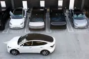 Tesla compra empresa de hardware de IA por 2 mmdd