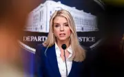 Trump destituye a la fiscal general Pam Bondi y nombra a Todd Blanche como sustituto