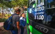 Usuarios de Jalisco exigen mejoras en transporte público tras alza de tarifa a 11 pesos