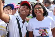 Venezolanos marchan en protesta contra sanciones económicas de Estados Unidos