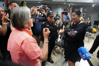 Activistas increpan a Pamanes por defender a Samuel García