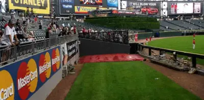 Aficionado cae al bullpen en juego de Grandes Ligas