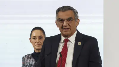 Américo Villarreal asegura que su visa a EU sigue vigente