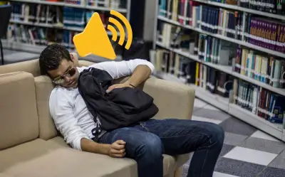 Audífonos para dormir: el hábito nocturno que daña tu audición
