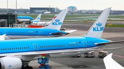 Azafata de KLM hospitalizada por posible contagio de hantavirus en Países Bajos
