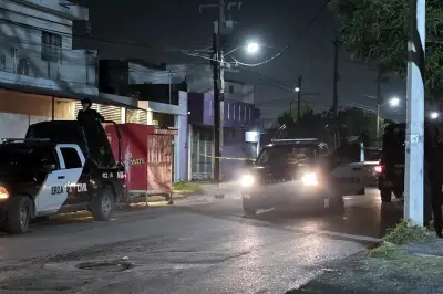 Balean en la cabeza a conductor en Monterrey